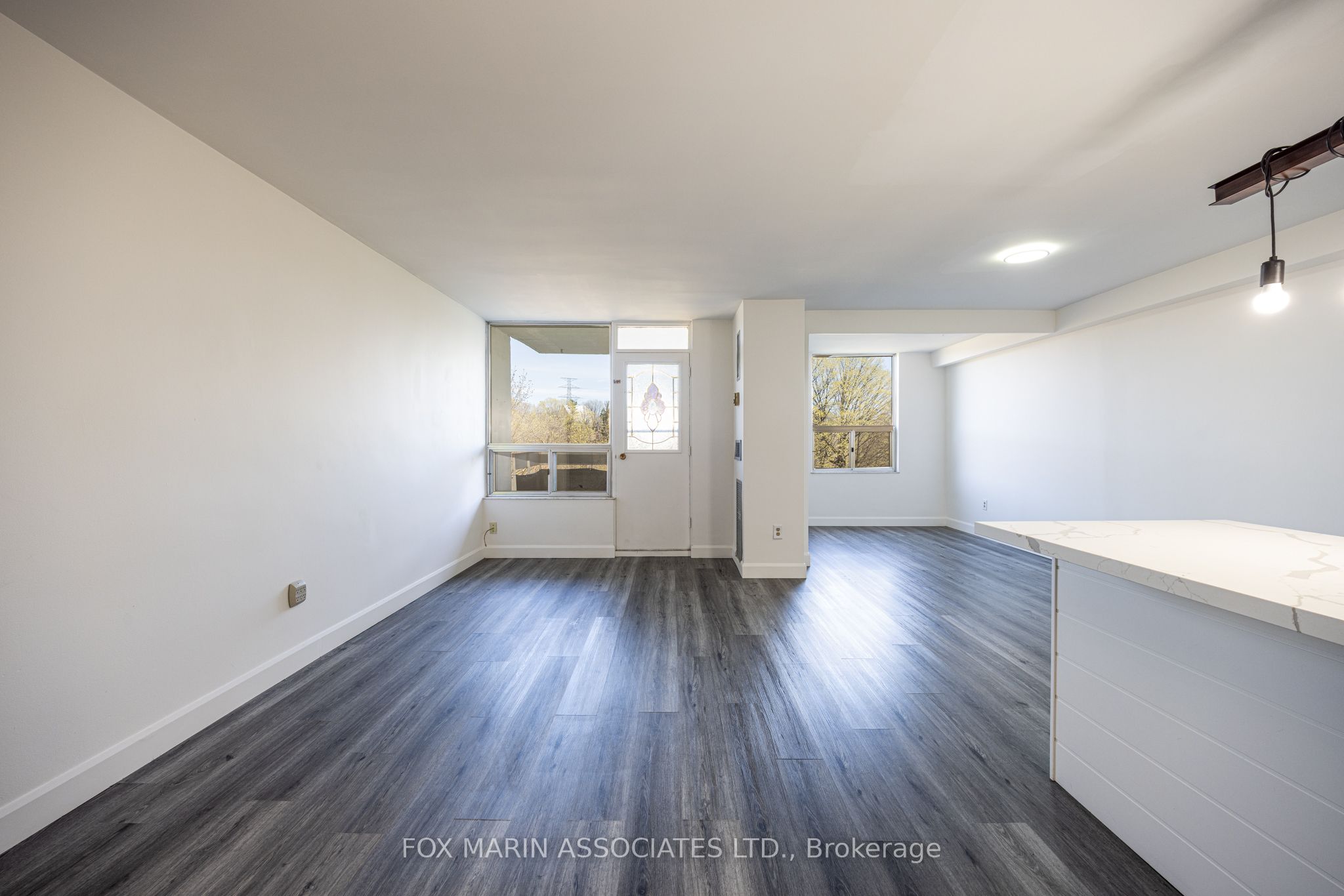 312-20 Edgecliff Golfway, Toronto, ON, M3C 3A4 photo 5