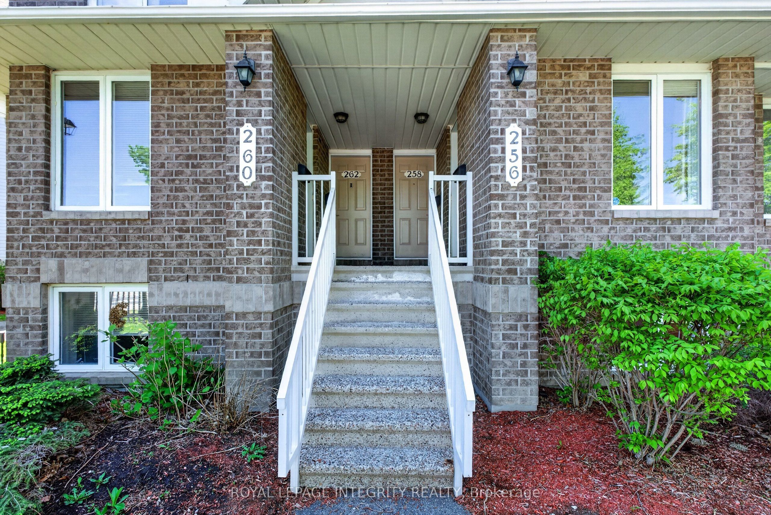256 Cresthaven Drive, Ottawa, ON, K2G 6W4 photo 3