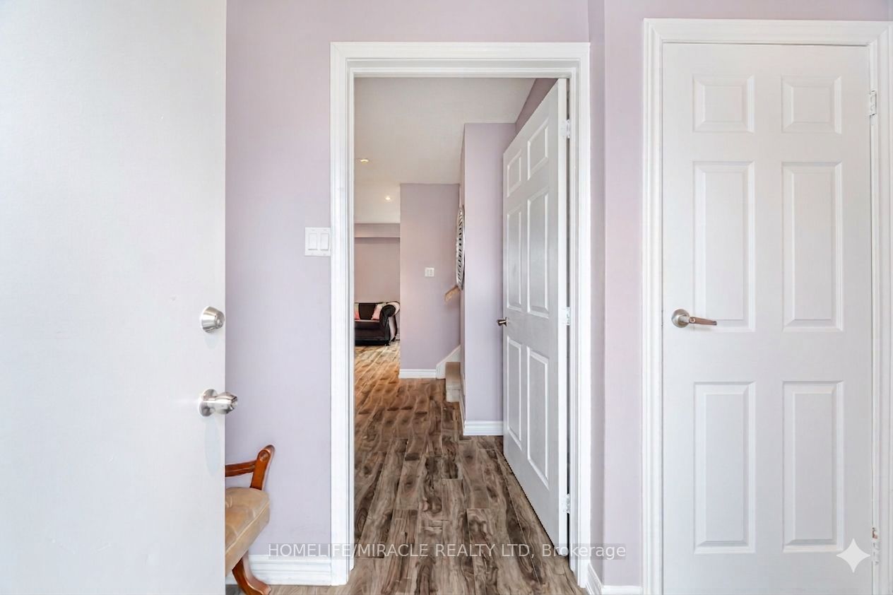 62 Elmvale Avenue, Brampton, ON, L6Z 1A5 photo 3