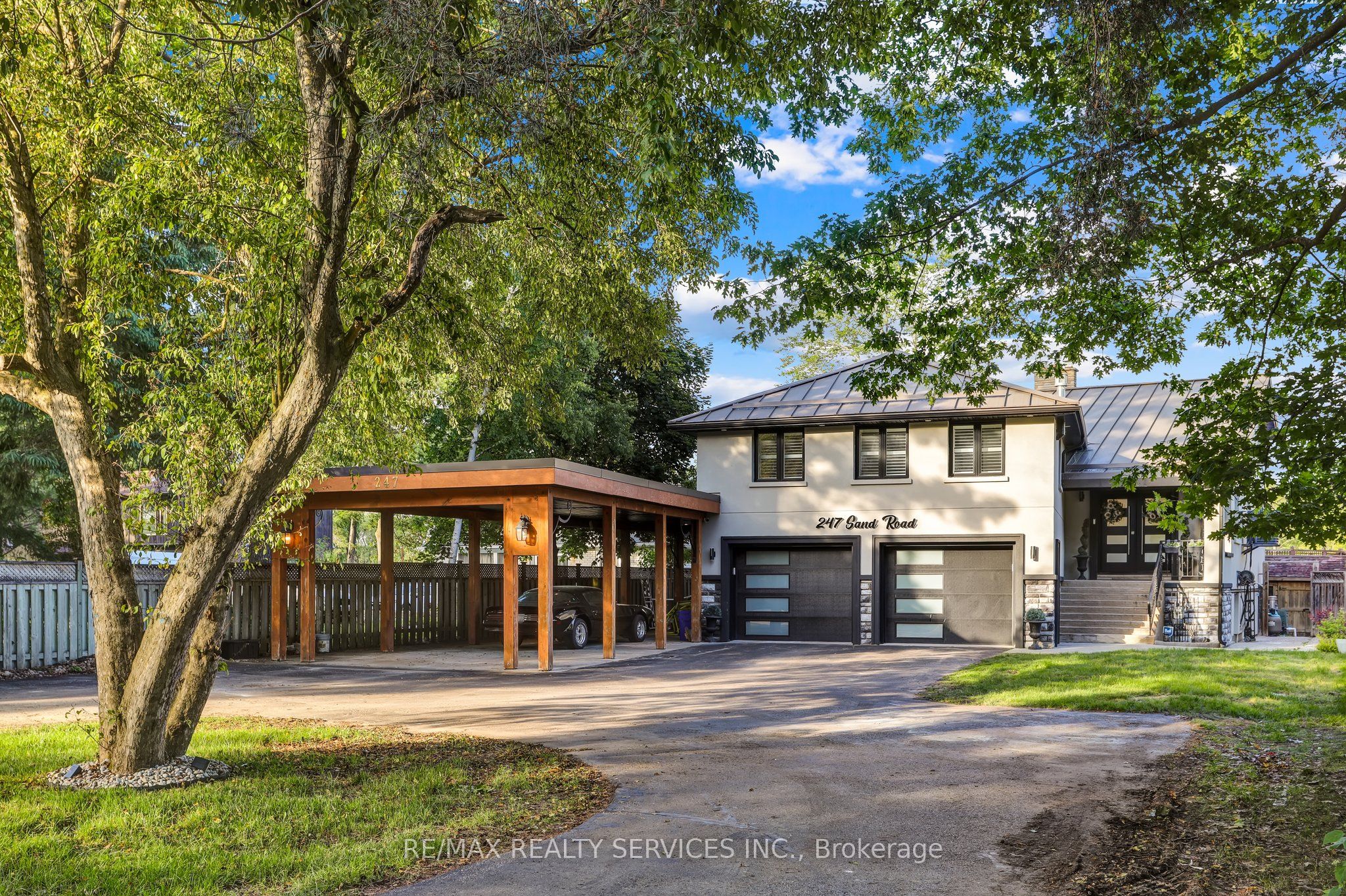 247 Sand Road, East Gwillimbury, ON, L9N 1K1