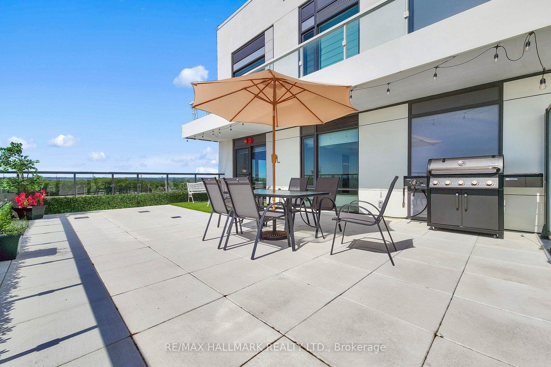 1101-8 Beverley Glen Boulevard, Vaughan, ON, L4J 0L5 photo 4