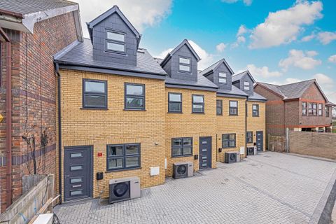 Palmerston Road, Sutton SM1