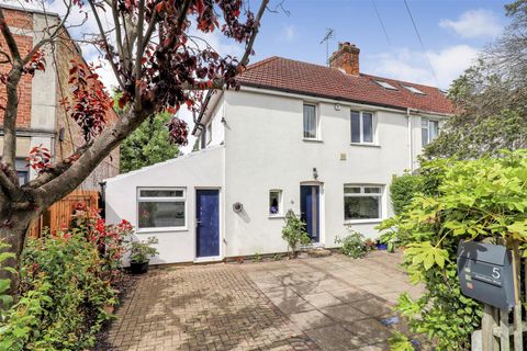 Hawthorn Way, Cambridge CB4