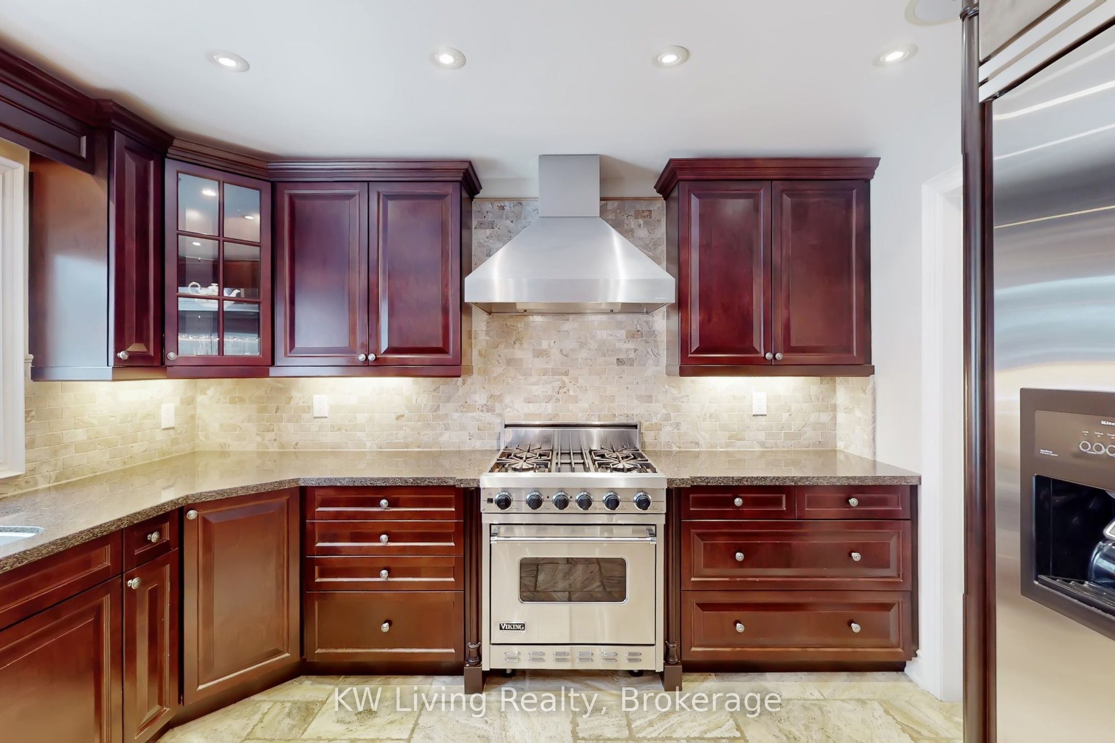 24 Highview Crescent, Richmond Hill, ON, L4B 2T7 photo 5