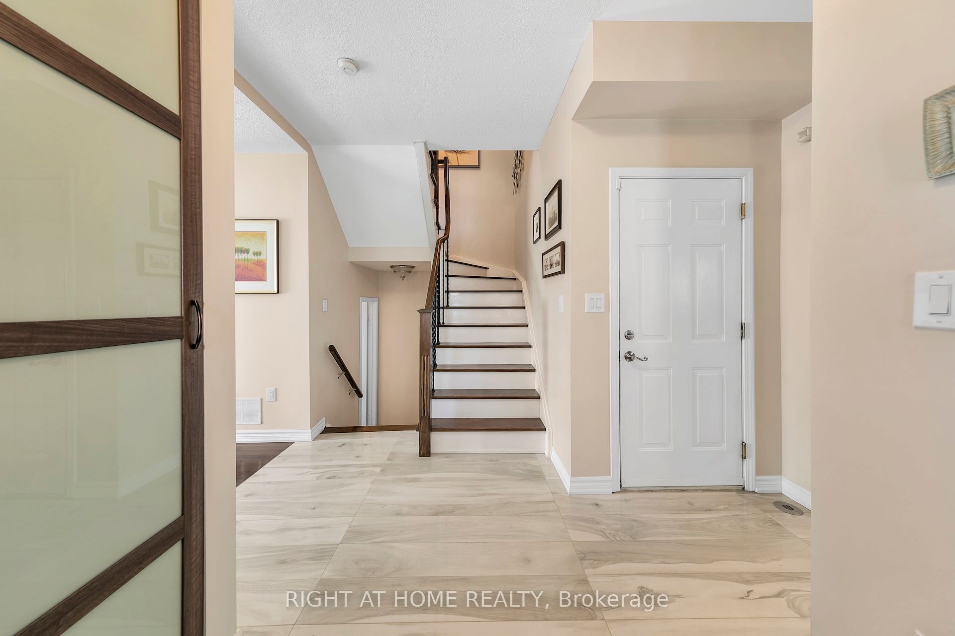 740 Village Green Boulevard, Mississauga, ON, L5E 3K8 photo 5