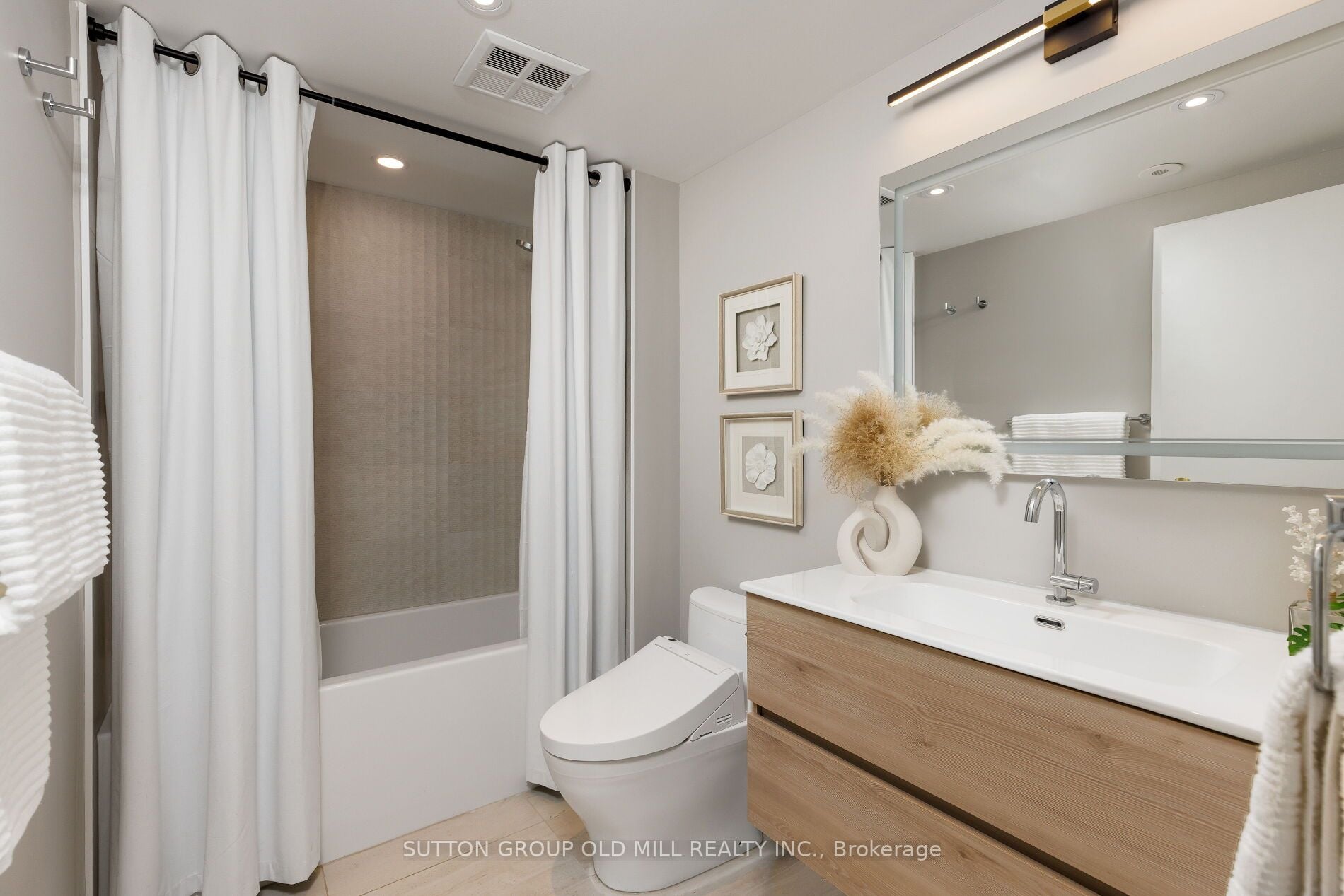 809-46 Western Battery Road, Toronto, ON, M6K 3P1 photo 3