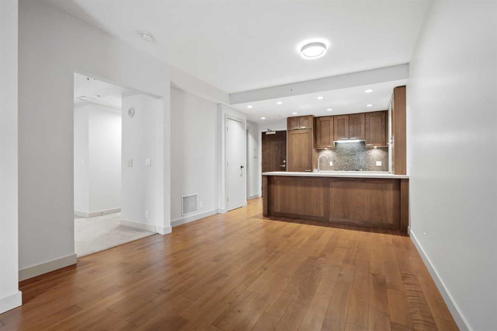 317-222 Riverfront Avenue SW, Calgary, AB, T2P 0W3 photo 3