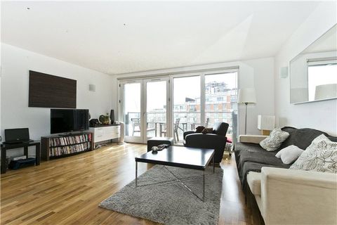 New Providence Wharf, Biscayne Avenue, London E14