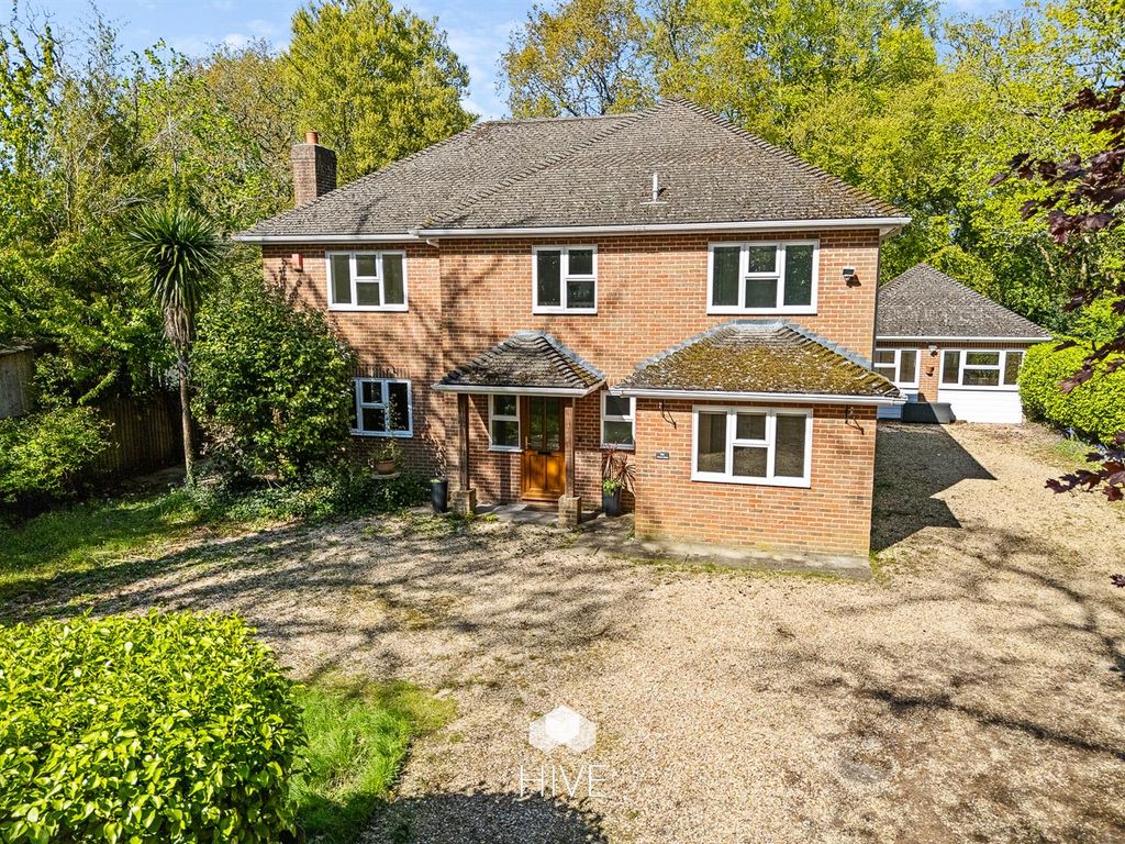 4 bed detached house for saleHurn Road, Ringwood BH24