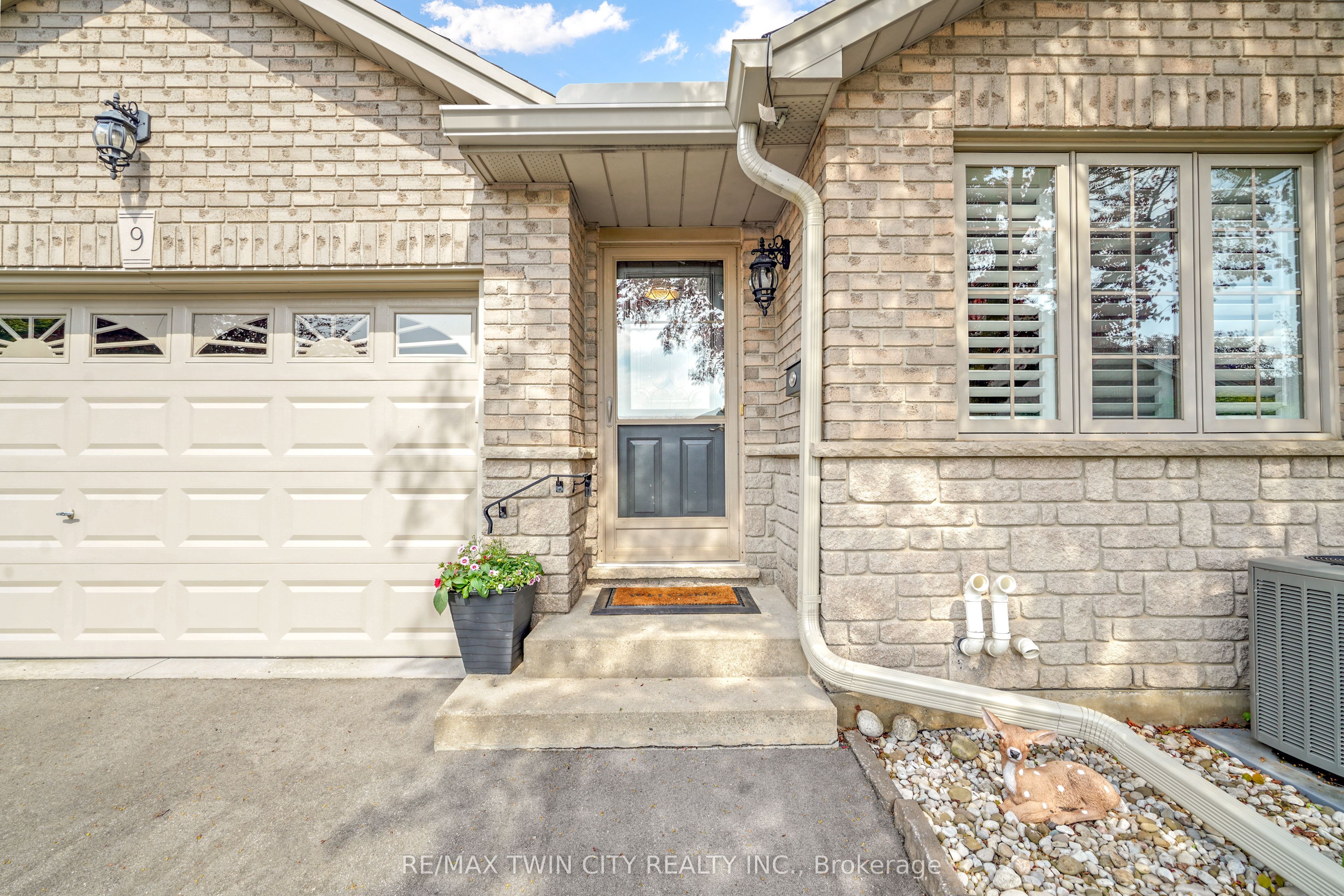 9-24 Griffiths Drive, Brant, ON, N3L 4C5 photo 4