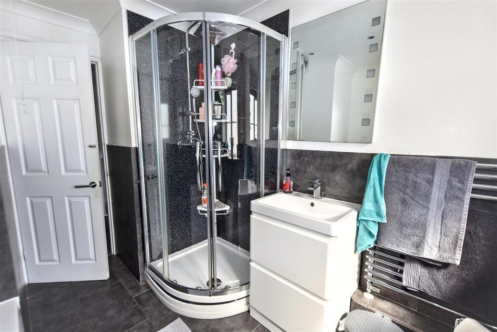 Additional image 21 of 4 bed detached house for saleHeathfield Gardens, Redruth Highway, Redruth TR15