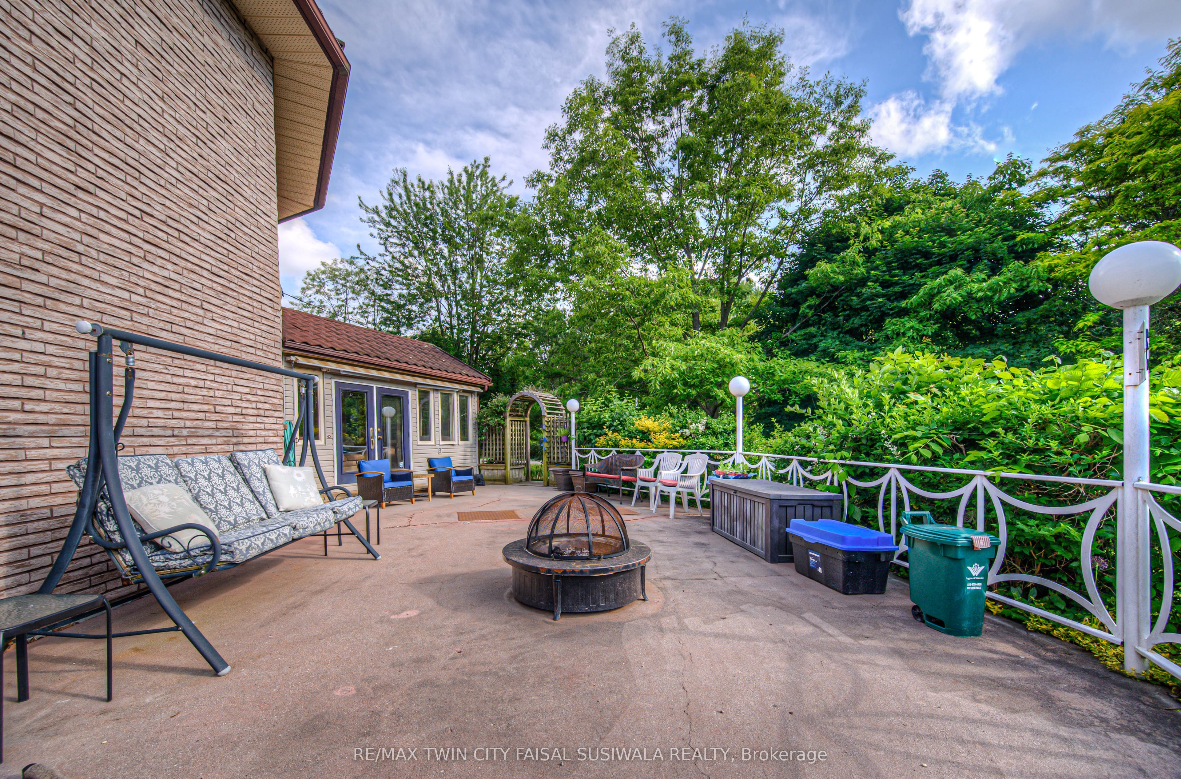35 Robinson Road, Cambridge, ON, N1R 5S7 photo 4