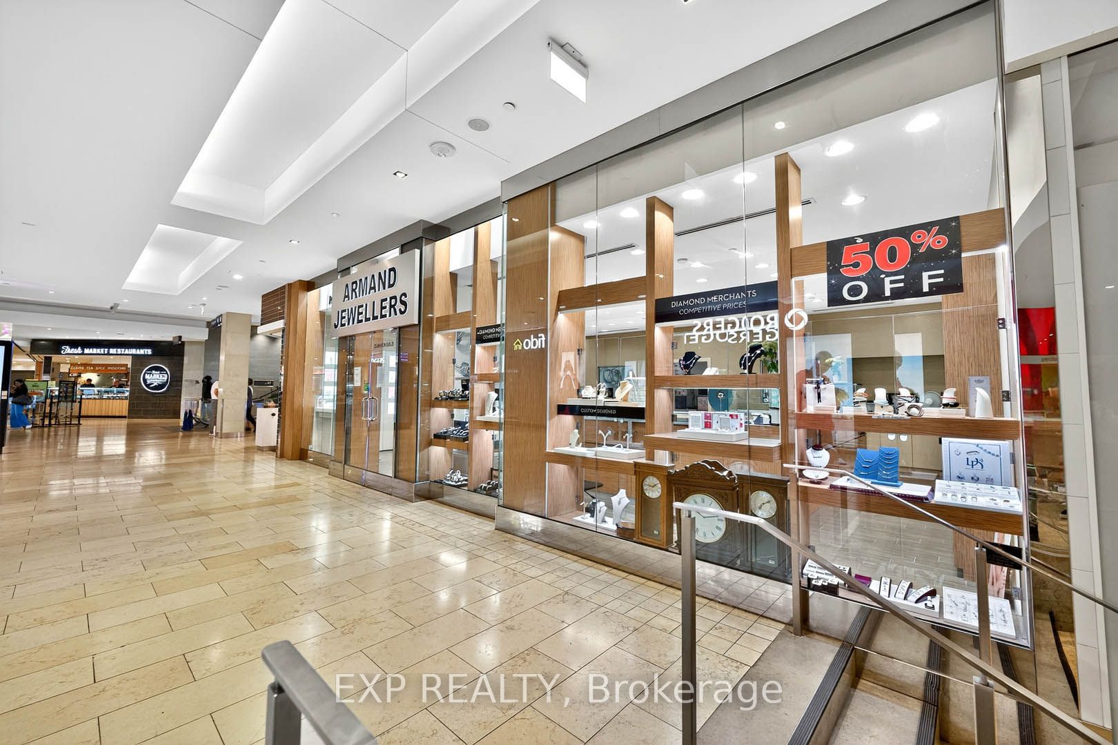 Additional image 2 of 1-174-100 City Centre Drive, Mississauga, ON, L5B 2C9