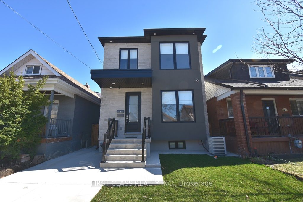 4-51 Craydon Avenue, Toronto, ON, M6M 2C8