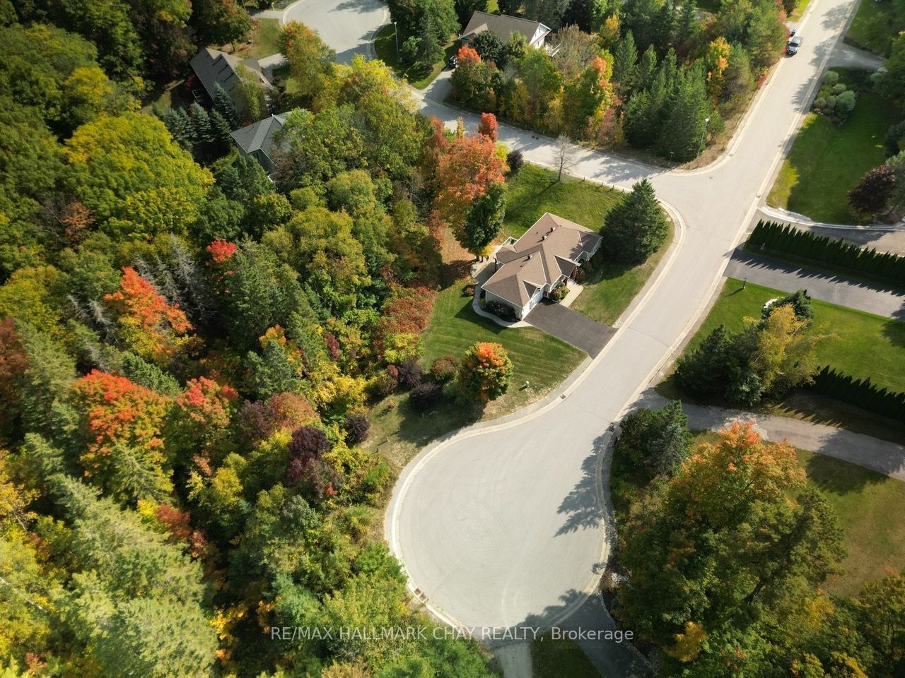 32 Valleycrest Drive, Oro-medonte, ON, L0L 2L0 photo 2