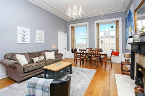 Mary`S Place, Stockbridge, Edinburgh EH4
