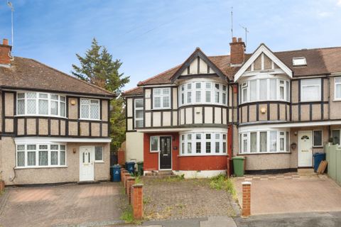 Sandringham Crescent, Harrow HA2