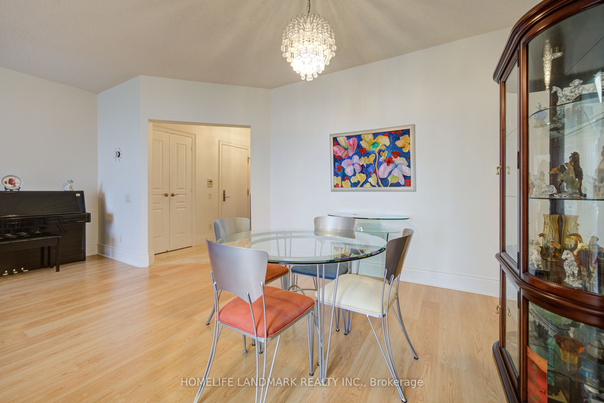 Additional image 3 of 802-8 Mckee Avenue, Toronto, ON, M2N 7E5
