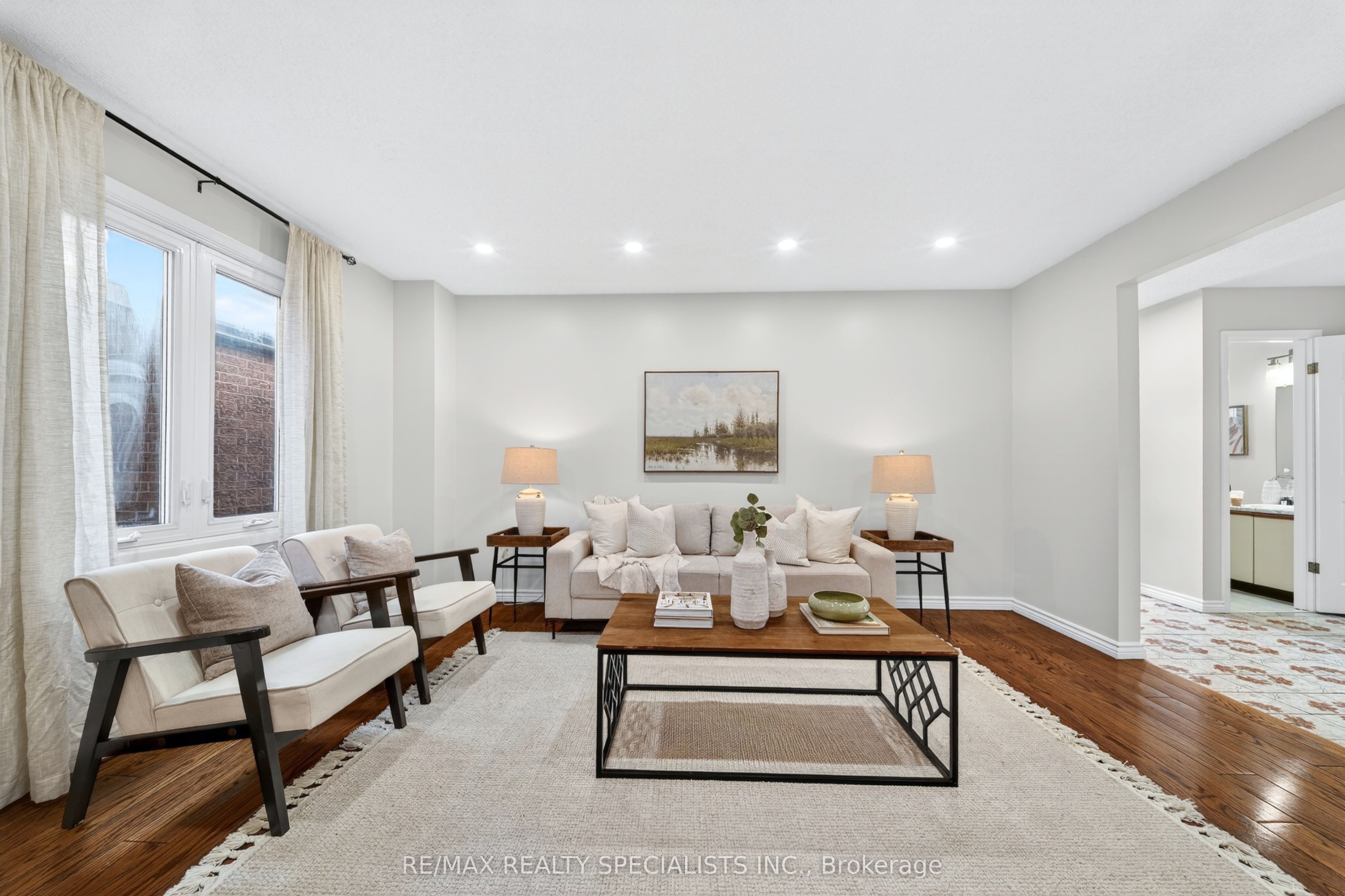 17 Payzac Avenue, Toronto, ON, M1E 5A7 photo 2