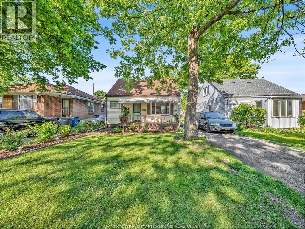 1936 Central , Windsor, ON, N8W4H9 photo 3