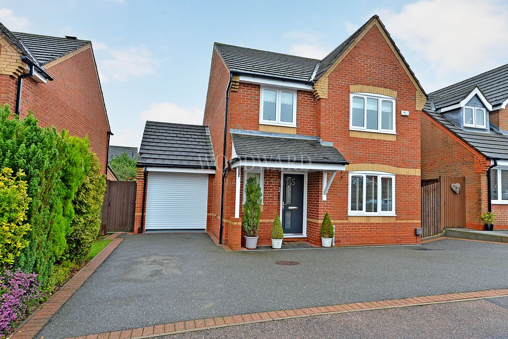 4 bed detached house for salePargate Close, Marehay DE5
