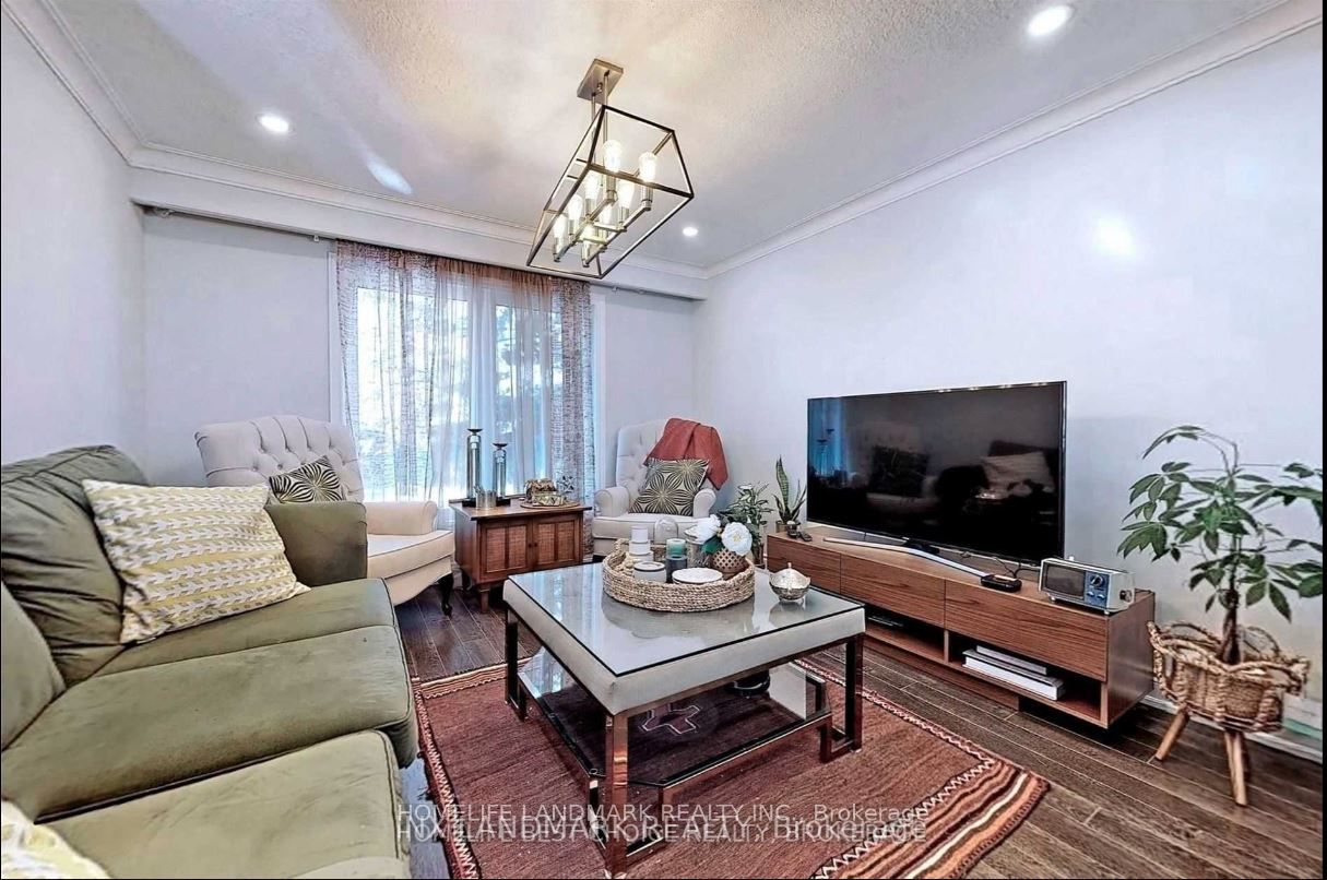 Additional image 6 of Main-32 Kirk Drive, Markham, ON, L3T 3L1