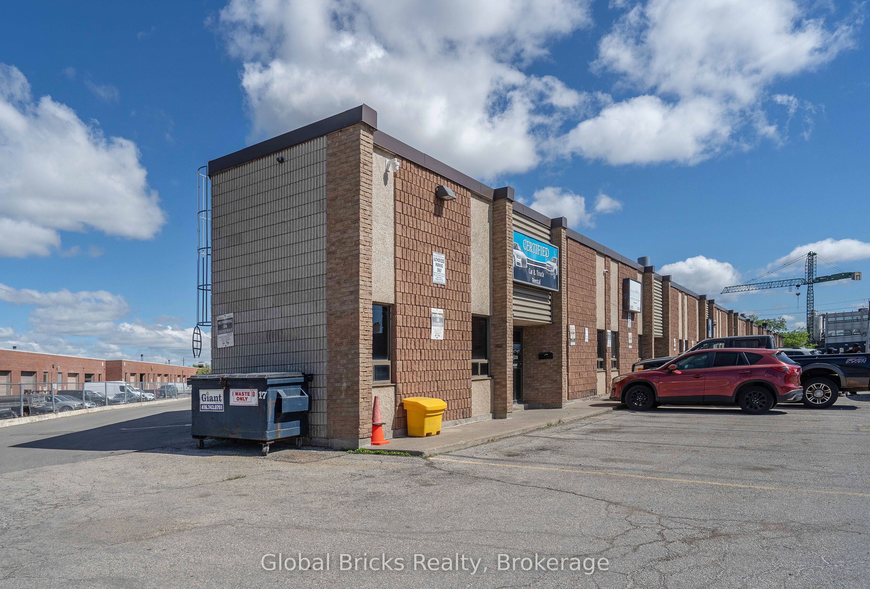 17B-155 Tory York Drive, Toronto, ON, M9L 1X9 photo 2