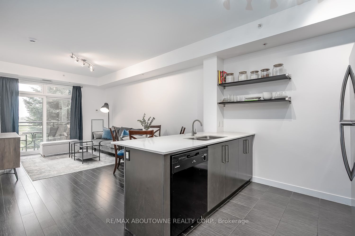 116-5010 Corporate Drive, Burlington, ON, L7L 0H6 photo 5