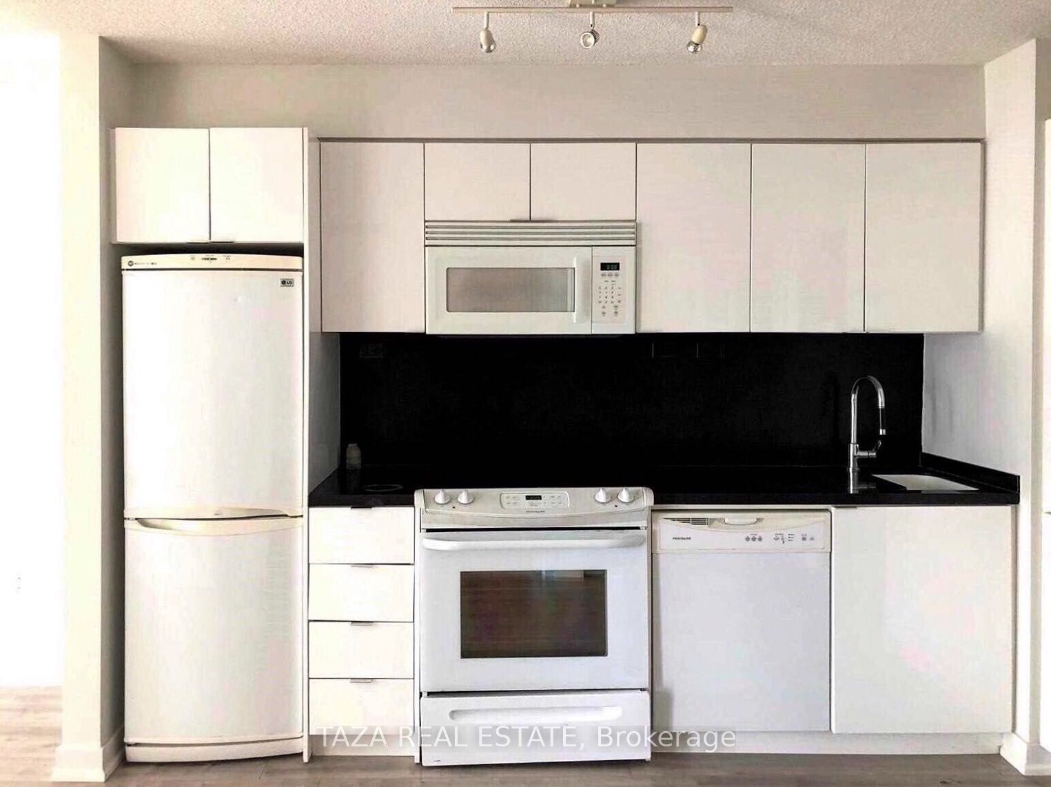 Additional image 4 of 2705-15 Iceboat Terrace, Toronto, ON, M5V 4A5