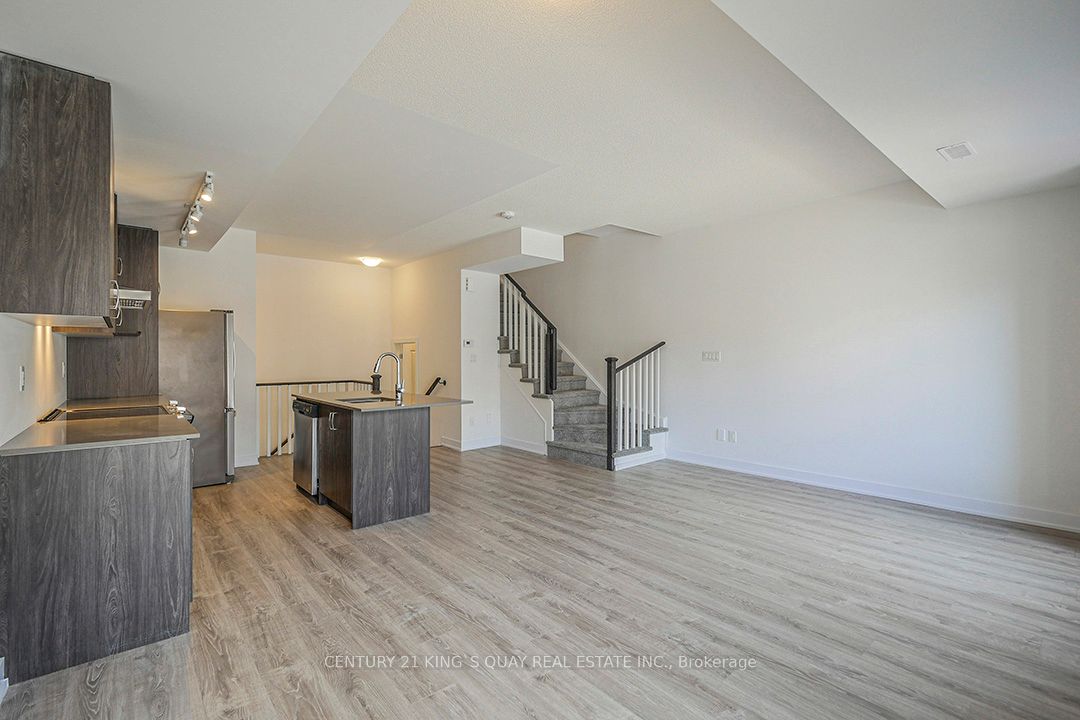 136 Covington Crescent, Whitchurch-stouffville, ON, L4A 4W8 photo 3
