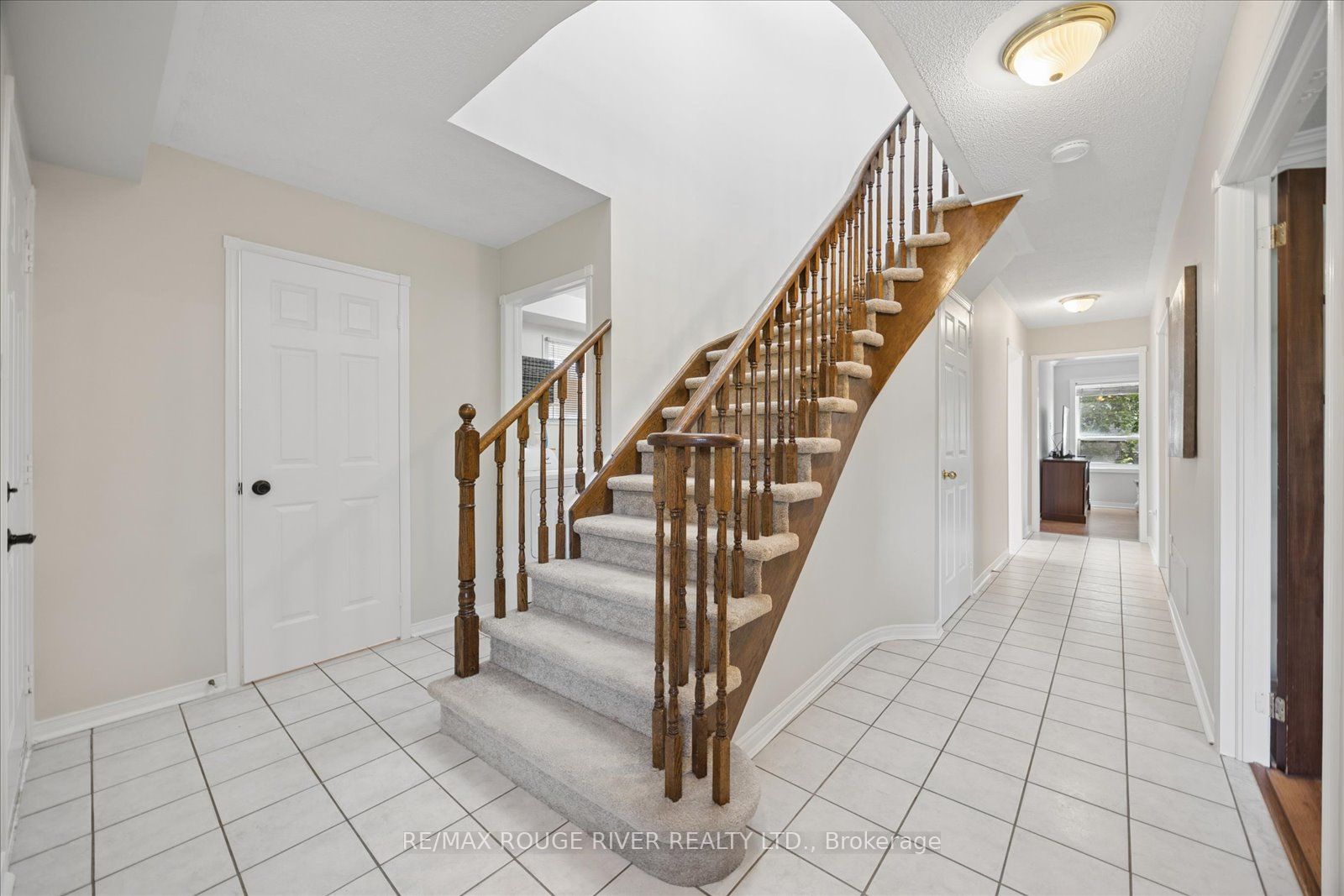 Additional image 4 of 33 Shore Avenue, Whitby, ON, L1R 2L7