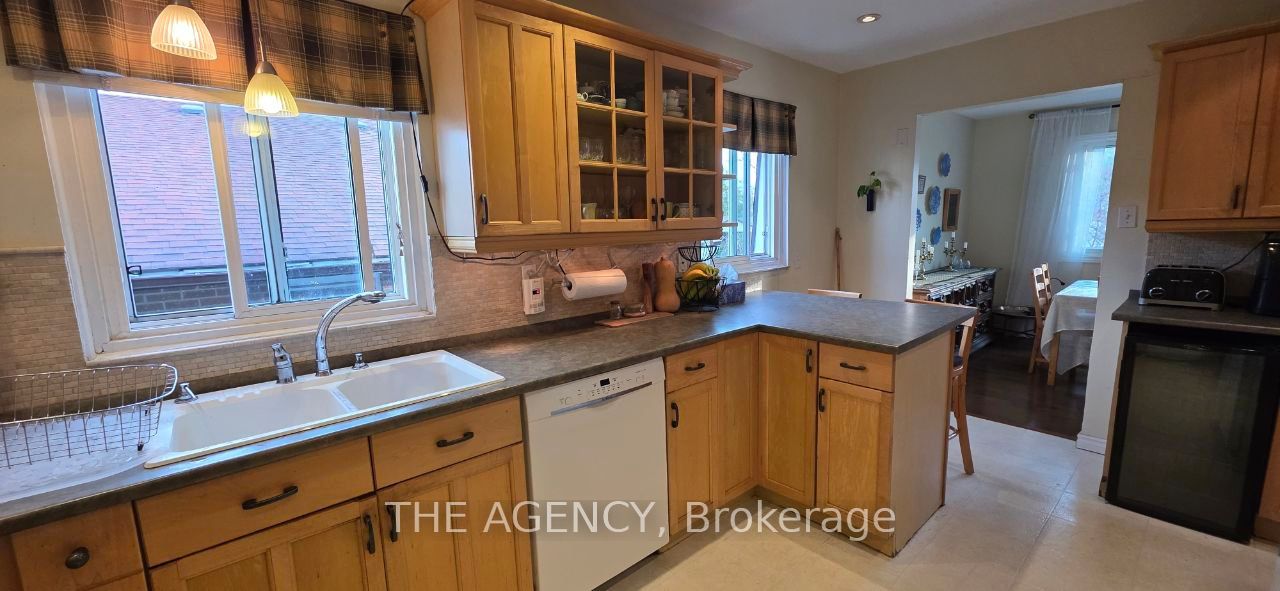 Upper-69 Silas Hill Drive, Toronto, ON, M2J 2X8 photo 5