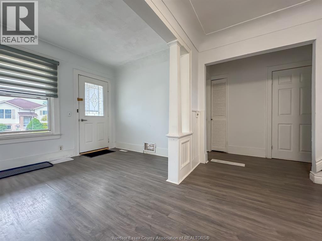 1842 Drouillard , Windsor, ON, N8W3X5 photo 5
