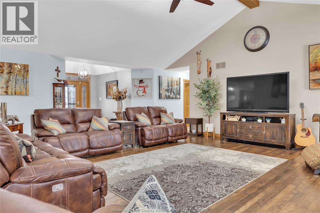 4160 Baseline , Tecumseh, ON, N9A6T3 photo 5