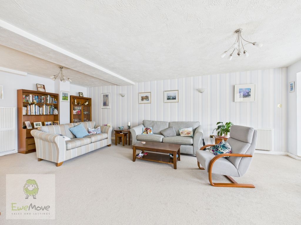 Additional image 2 of 2 bed flat for saleSeaford Court, Shorts Reach, Esplanade, Rochester ME1