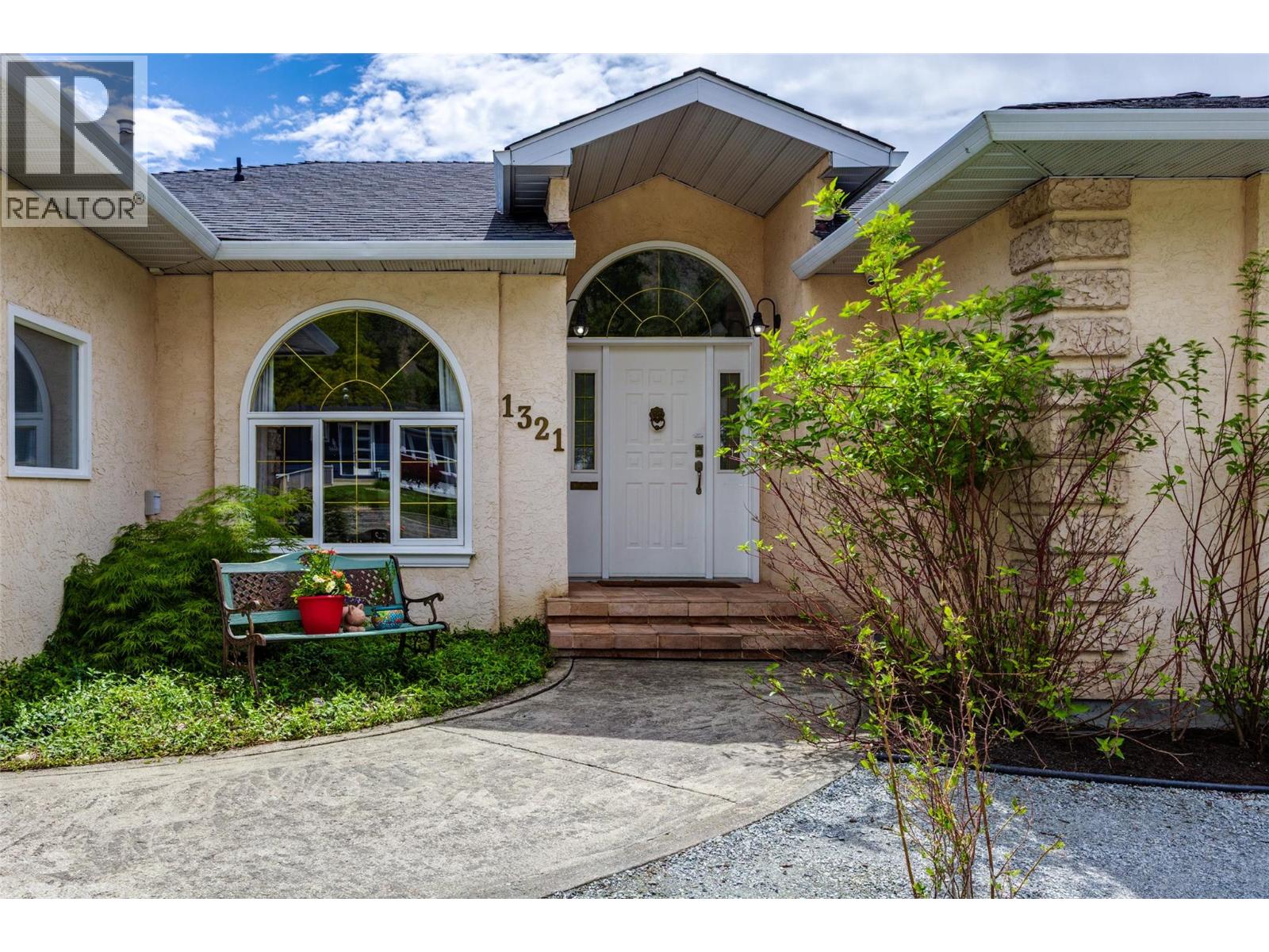 Additional image 3 of 1321 Mountain Avenue, Kelowna, BC, V1Y7H3