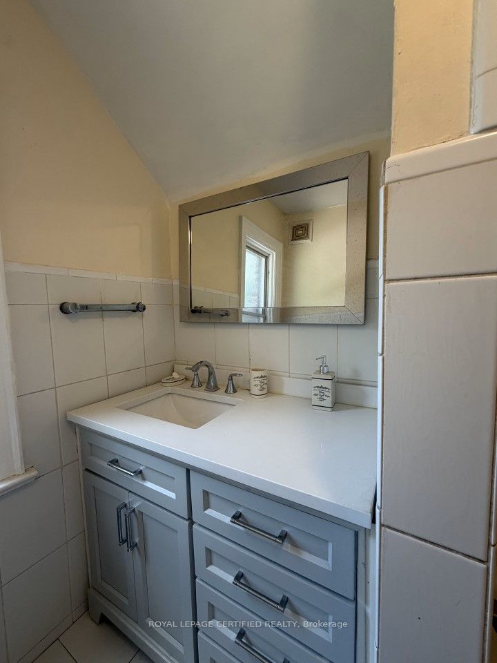 Additional image 5 of 148 Belgravia Avenue, Toronto, ON, M6E 2M7