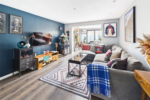 John Ashby Close, London SW2