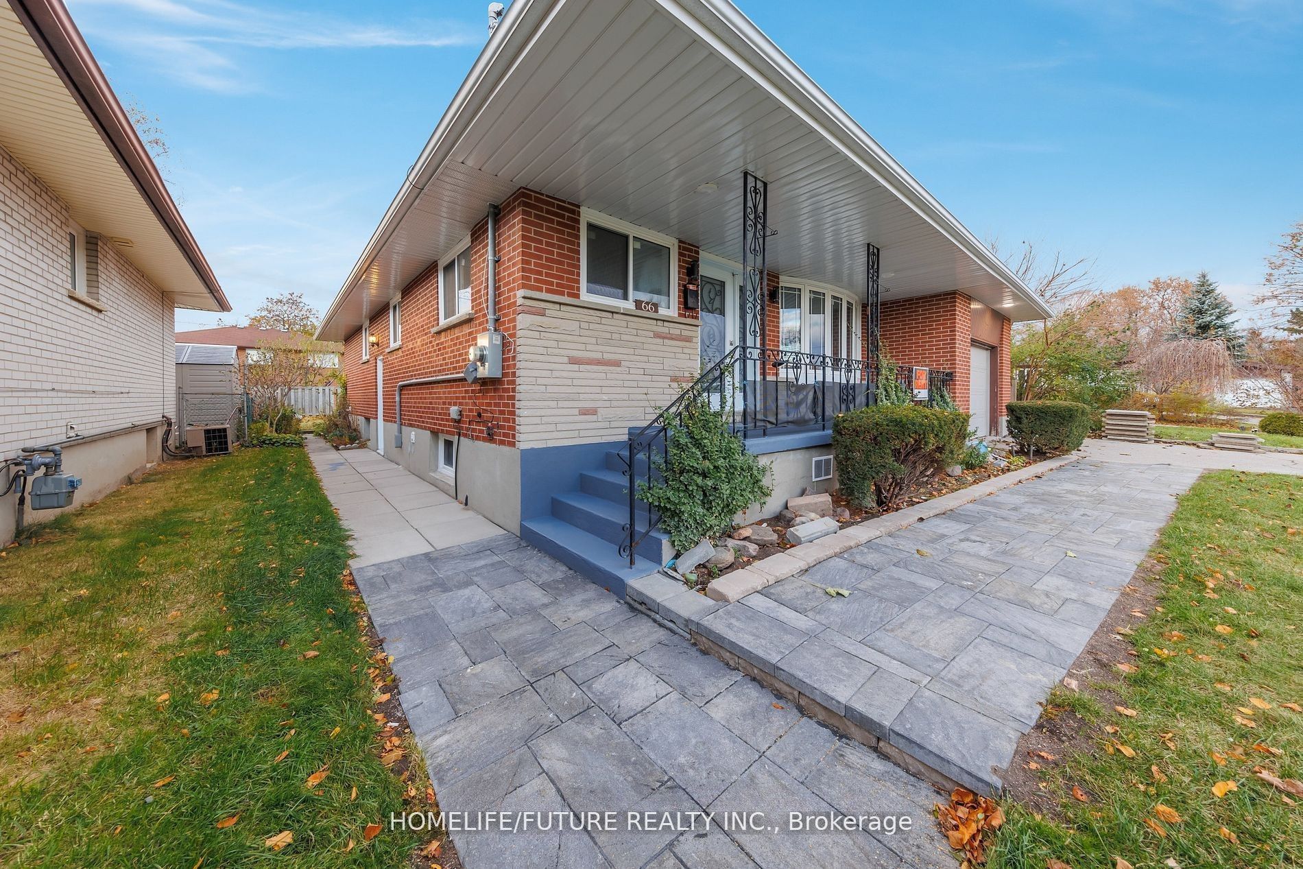 Main-66 Valdez Court, Oshawa, ON, L1J 5W9 photo 4