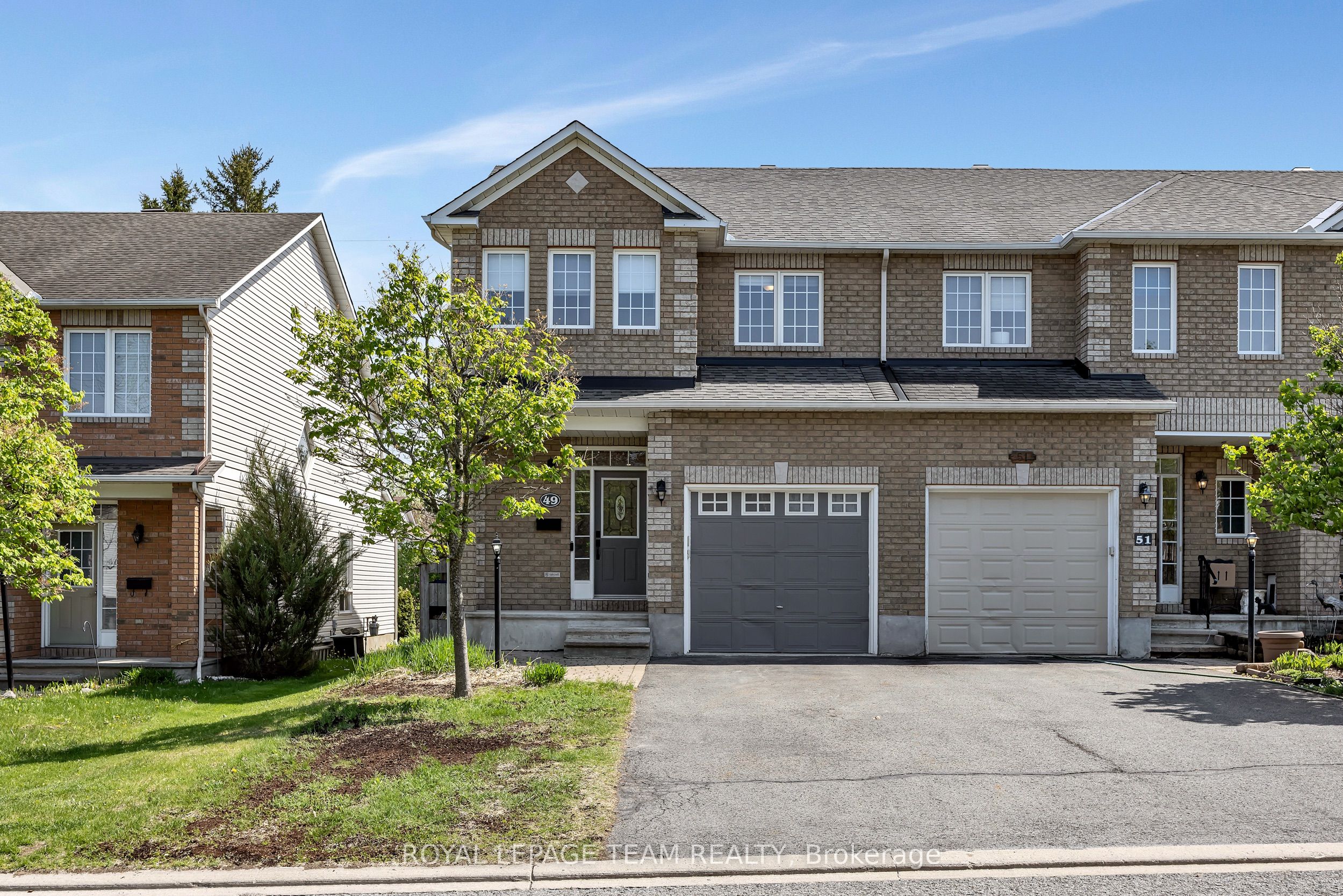 49 Chantilly Gate, Ottawa, ON, K2S 2B1