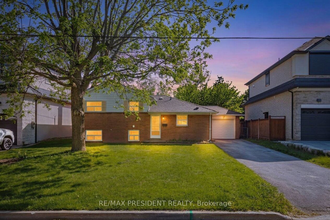 2420 Edenhurst Drive, Mississauga, ON, L5A 2K9