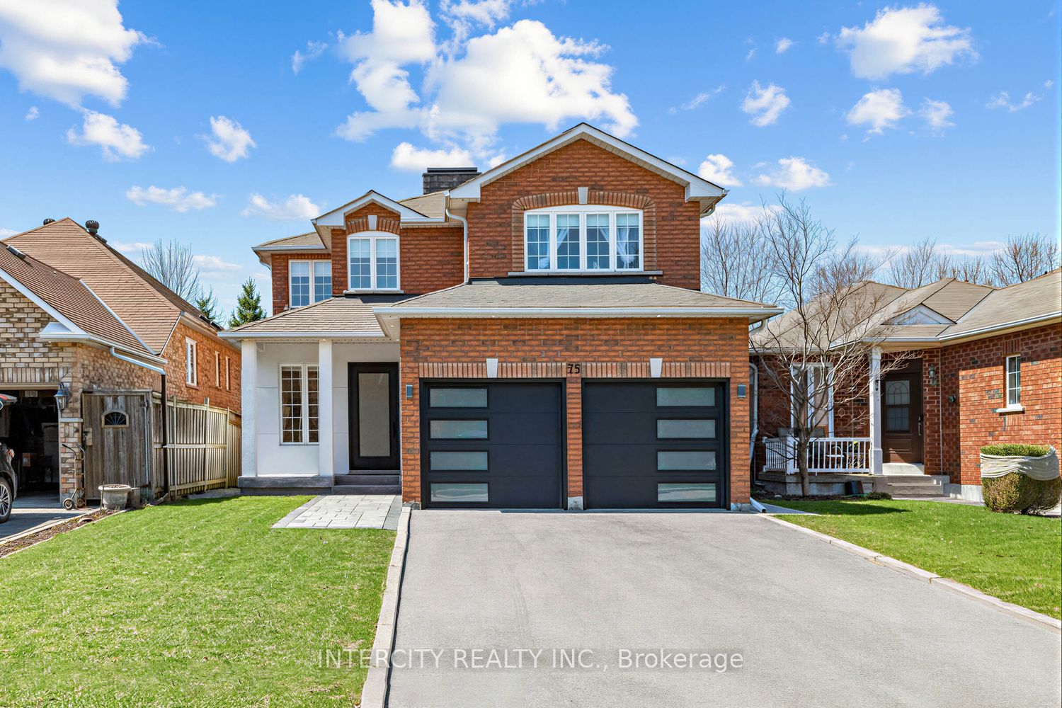 75 Canoe Court, Richmond Hill, ON, L4E 3Y2 photo 2