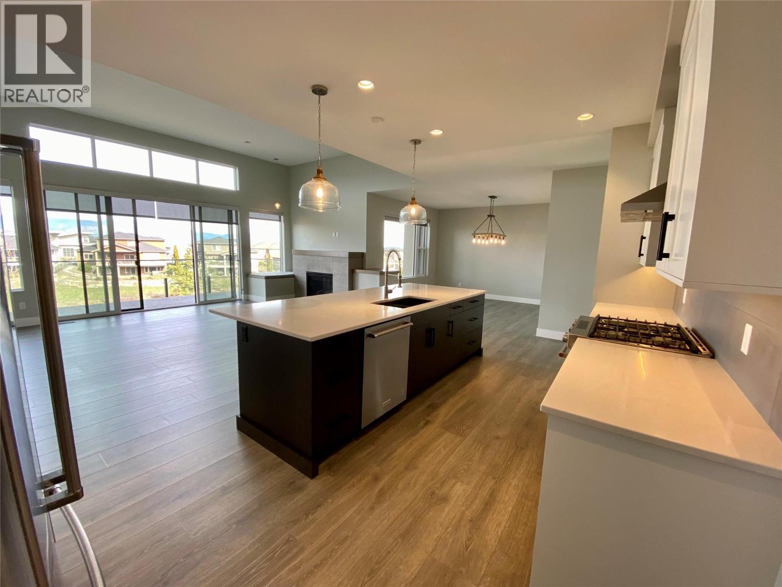 5402 Kestrel Lane, Kelowna, BC, V1W0A6 photo 3