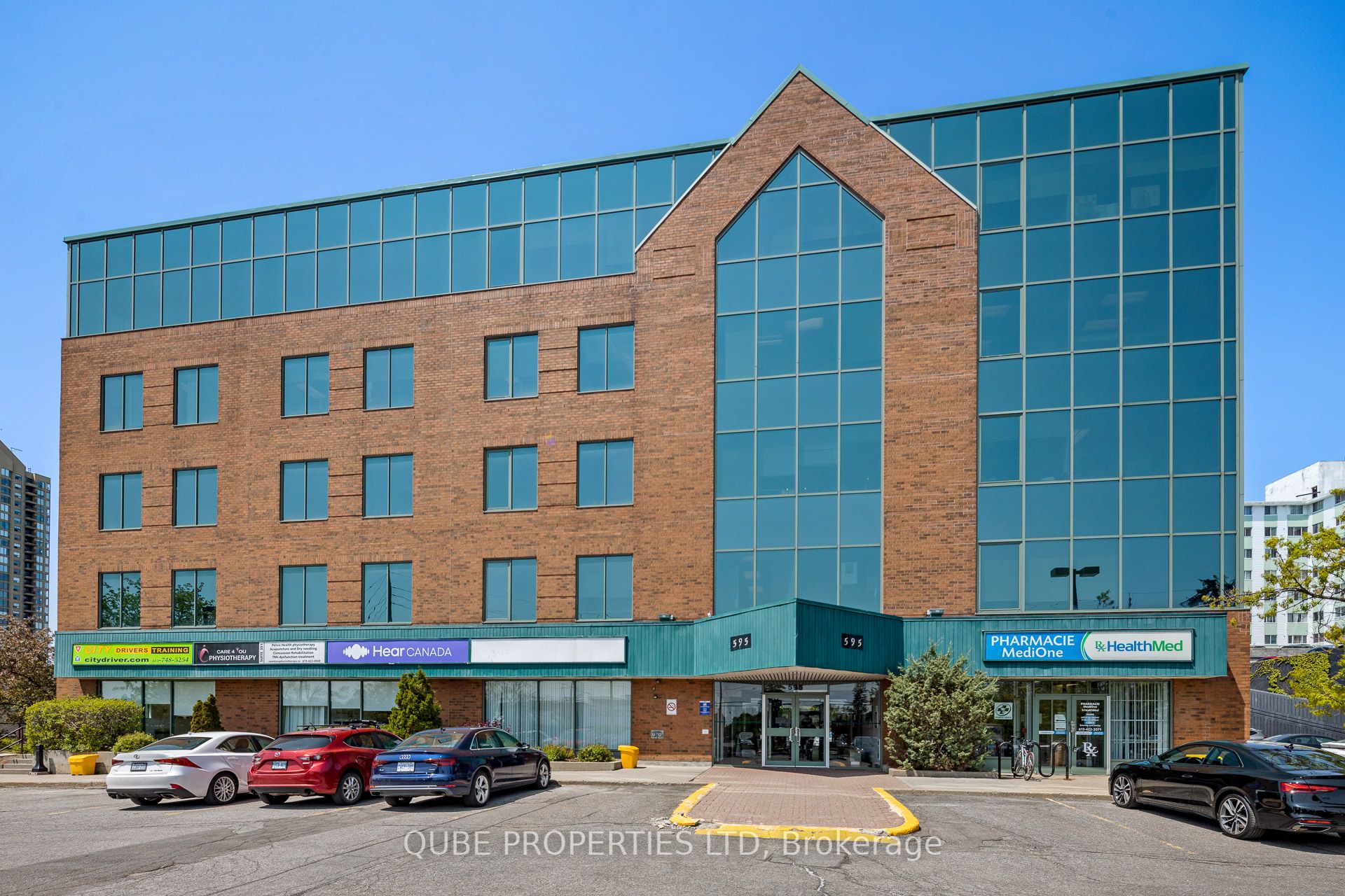 500-595 Montreal Road, Ottawa, ON, K1K 4L2