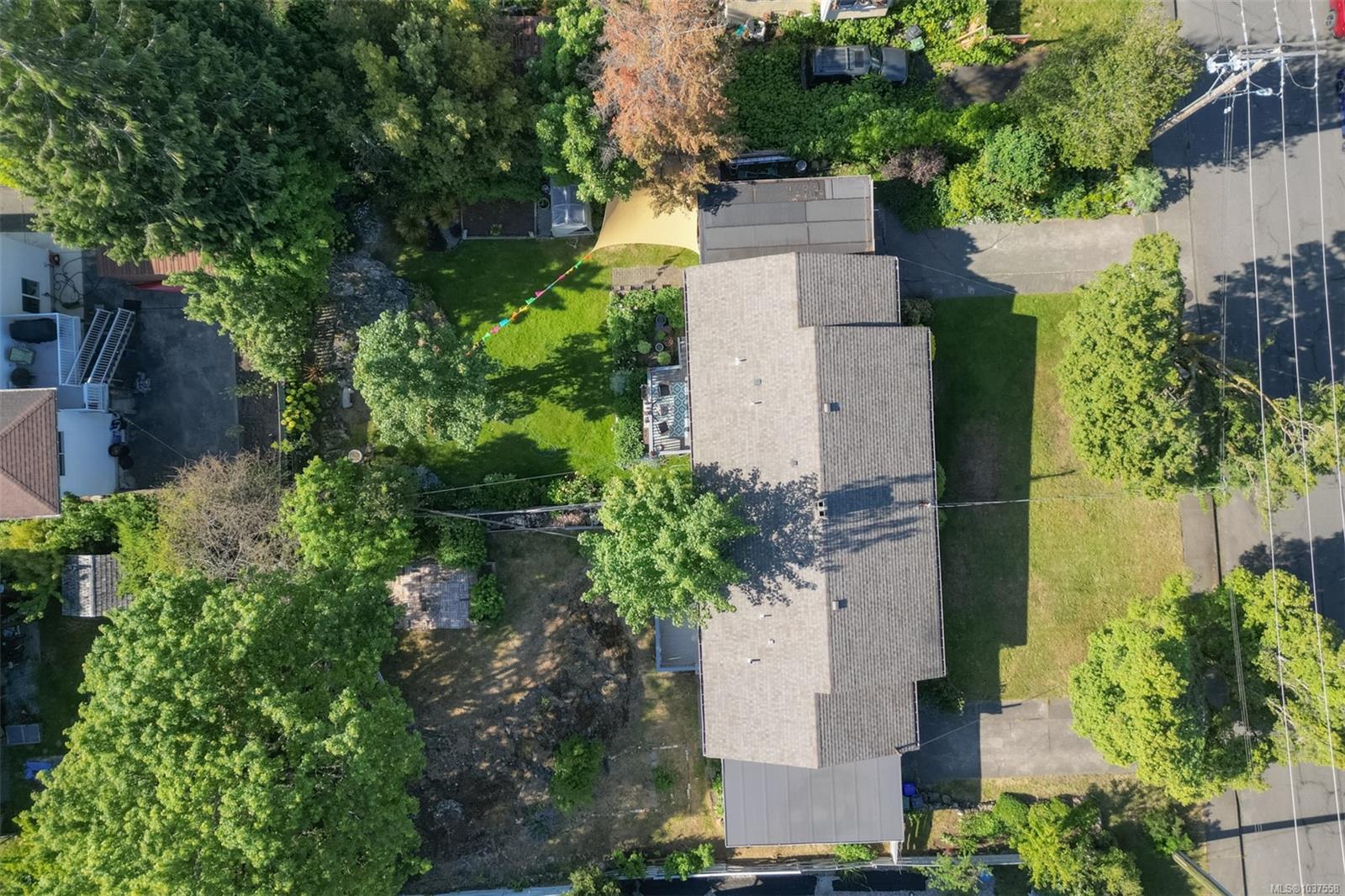 2550 Belmont Avenue, Victoria, BC, V8R 4A4