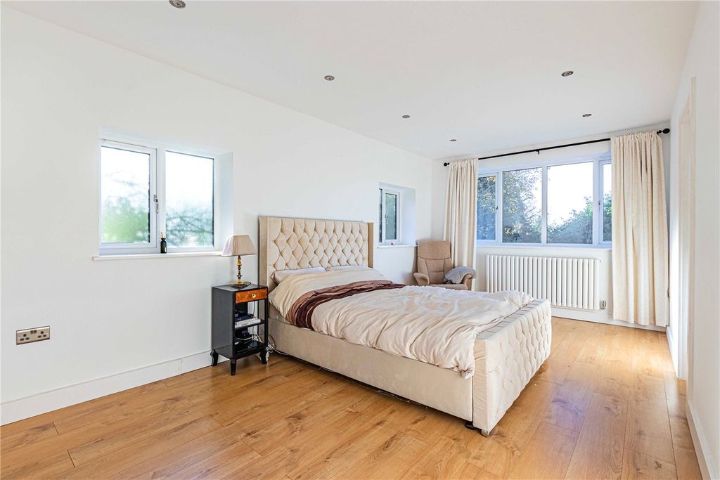 Additional image 10 of 5 bed detached house for saleThe Avenue, Radlett, Hertfordshire WD7