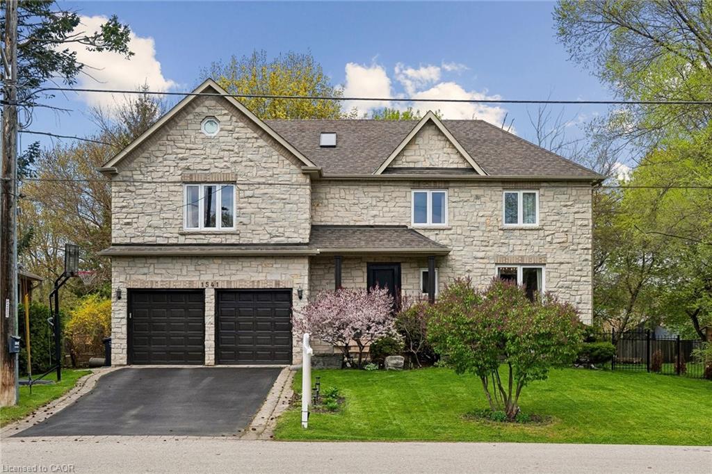 1541 Garnet Avenue, Mississauga, ON, L5G 4C7