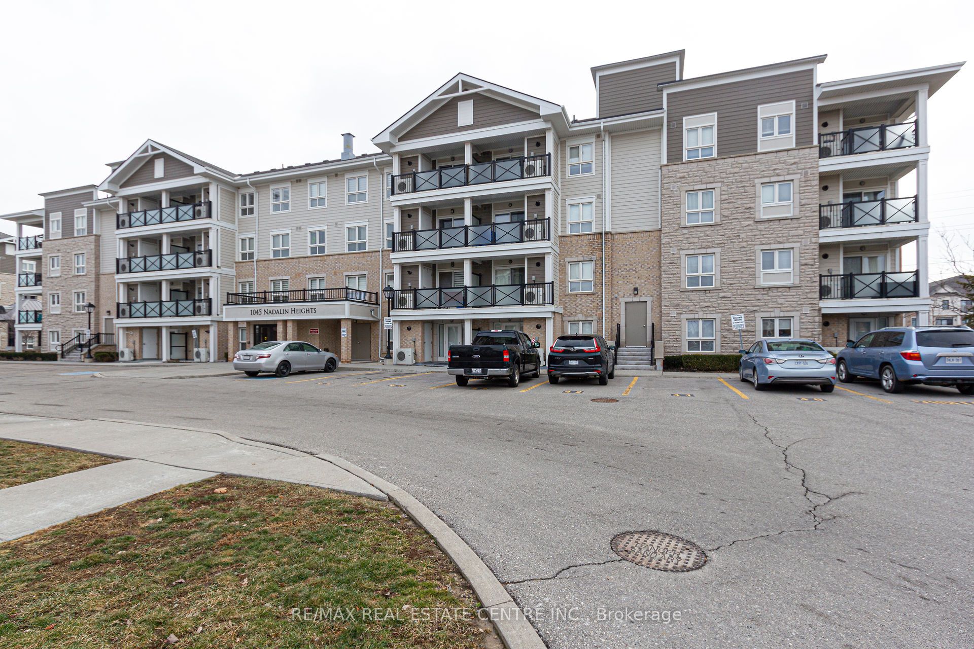 211-1045 Nadalin Heights, Milton, ON, L9T 8R5