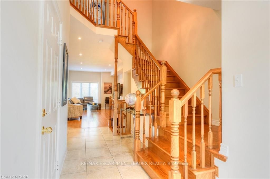 Additional image 4 of 582 Stonehenge Drive, Hamilton, ON, L9K 0B2