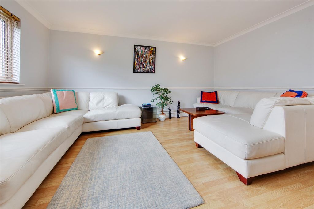 Additional image 3 of 1 bed flat for saleBrook Court, Watling Street, Radlett WD7
